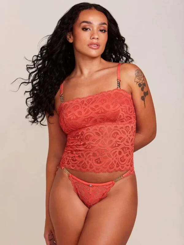 Conjunto Blusa Alças Finas Em Renda E Calcinha Fio Dental